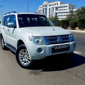 Mitsubishi Pajero 2008