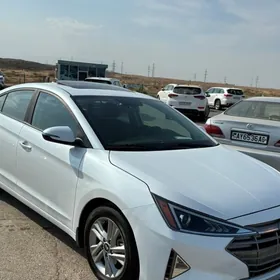Hyundai Elantra 2020