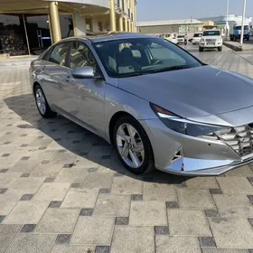 Hyundai Elantra 2021