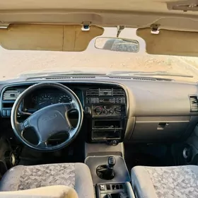 Isuzu Trooper 1999
