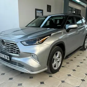 Toyota Highlander 2023