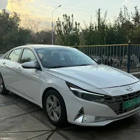 Hyundai Elantra 2021