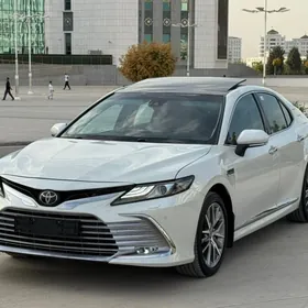 Toyota Camry 2023