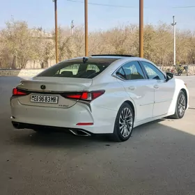 Lexus ES 350 2019
