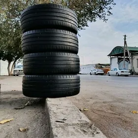 Michelin 235 45 18 Ÿyly 21