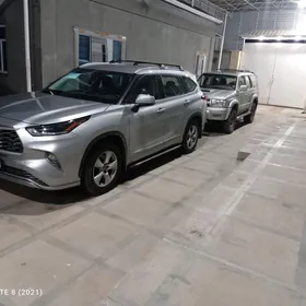 Toyota Highlander 2022