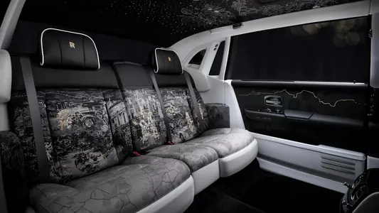 Rolls-Royce отметил столетие Phantom эксклюзивной серией с золотой статуэткой