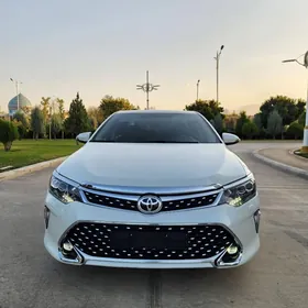 Toyota Camry 2017