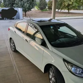 Hyundai Accent 2012