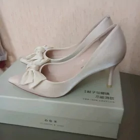 продаются туфли 37 р.