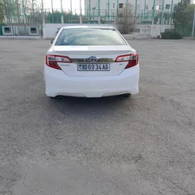 Toyota Camry 2013