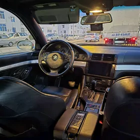 BMW E39 2000
