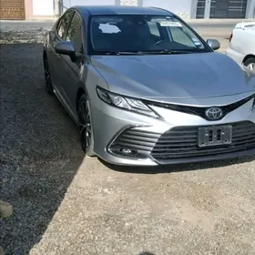 Toyota Camry 2020