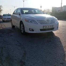 Toyota Camry 2011