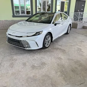 Toyota Camry 2025