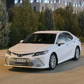 Toyota Camry 2020