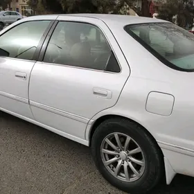 Toyota Camry 2000
