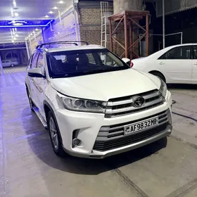 Toyota Highlander 2019