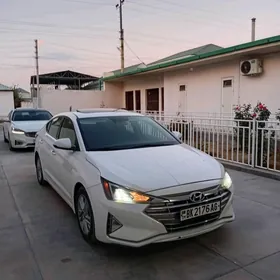 Hyundai Elantra 2020