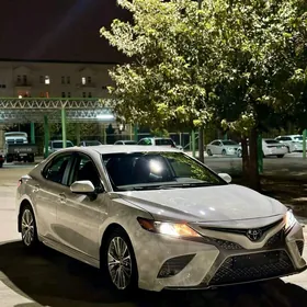 Toyota Camry 2020