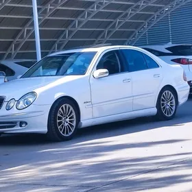 Mercedes-Benz E320 2004
