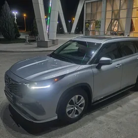 Toyota Highlander 2021