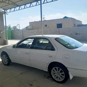Toyota Camry 1997