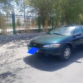 Toyota Camry 1999