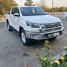 Toyota Hilux 2024