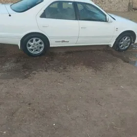 Toyota Camry 1999