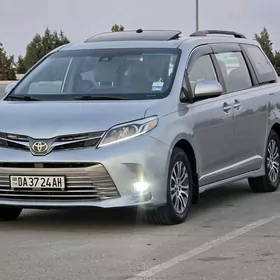 Toyota Sienna 2019