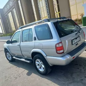 Nissan Pathfinder 2003