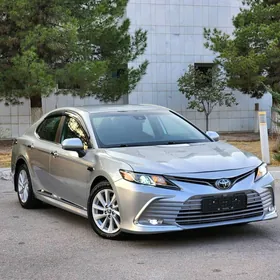 Toyota Camry 2022