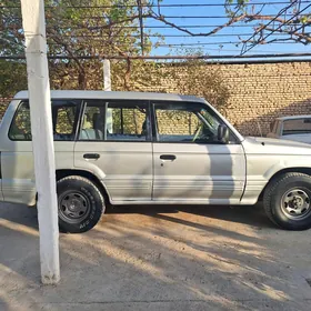 Mitsubishi Pajero 1996