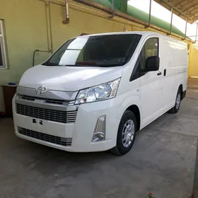 Toyota Hiace 2025