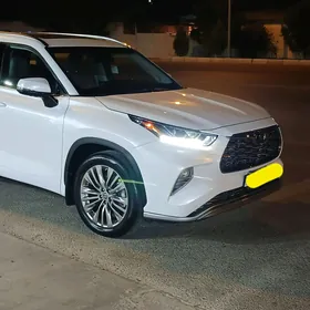 Toyota Highlander 2022