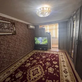 10 mkr 1 komnat gostinka