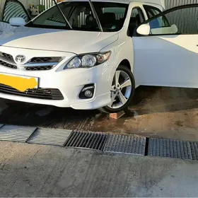 Toyota Corolla 2011