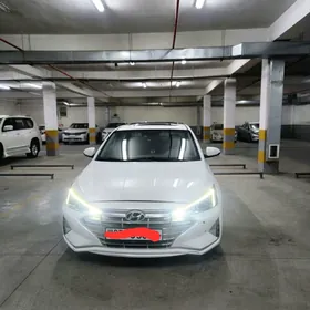 Hyundai Elantra 2019