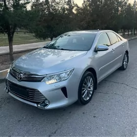 Toyota Camry 2015