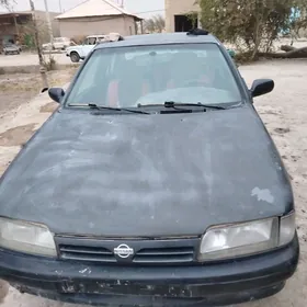 Nissan Sunny 1993
