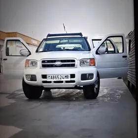Nissan Pathfinder 2000