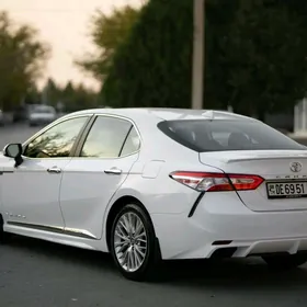 Toyota Camry 2020