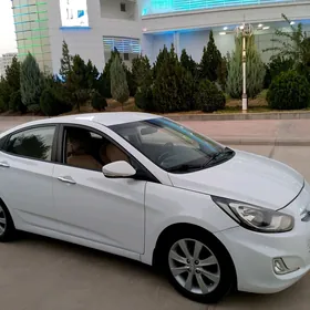 Hyundai Accent 2014