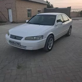 Toyota Camry 1999