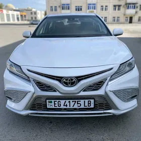 Toyota Camry 2020