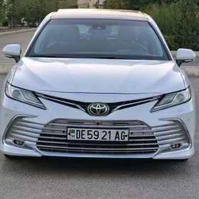 Toyota Camry 2019