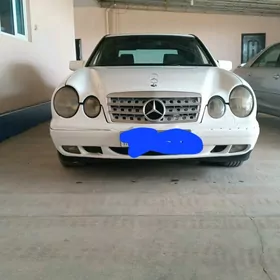Mercedes-Benz E320 1997