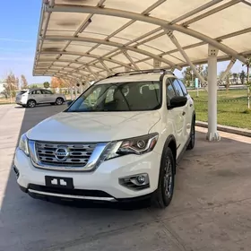 Nissan Pathfinder 2019