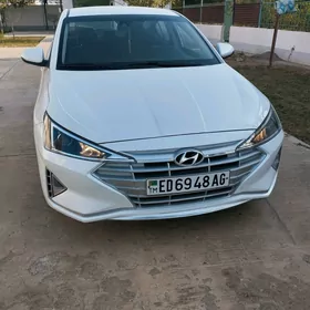 Hyundai Elantra 2020